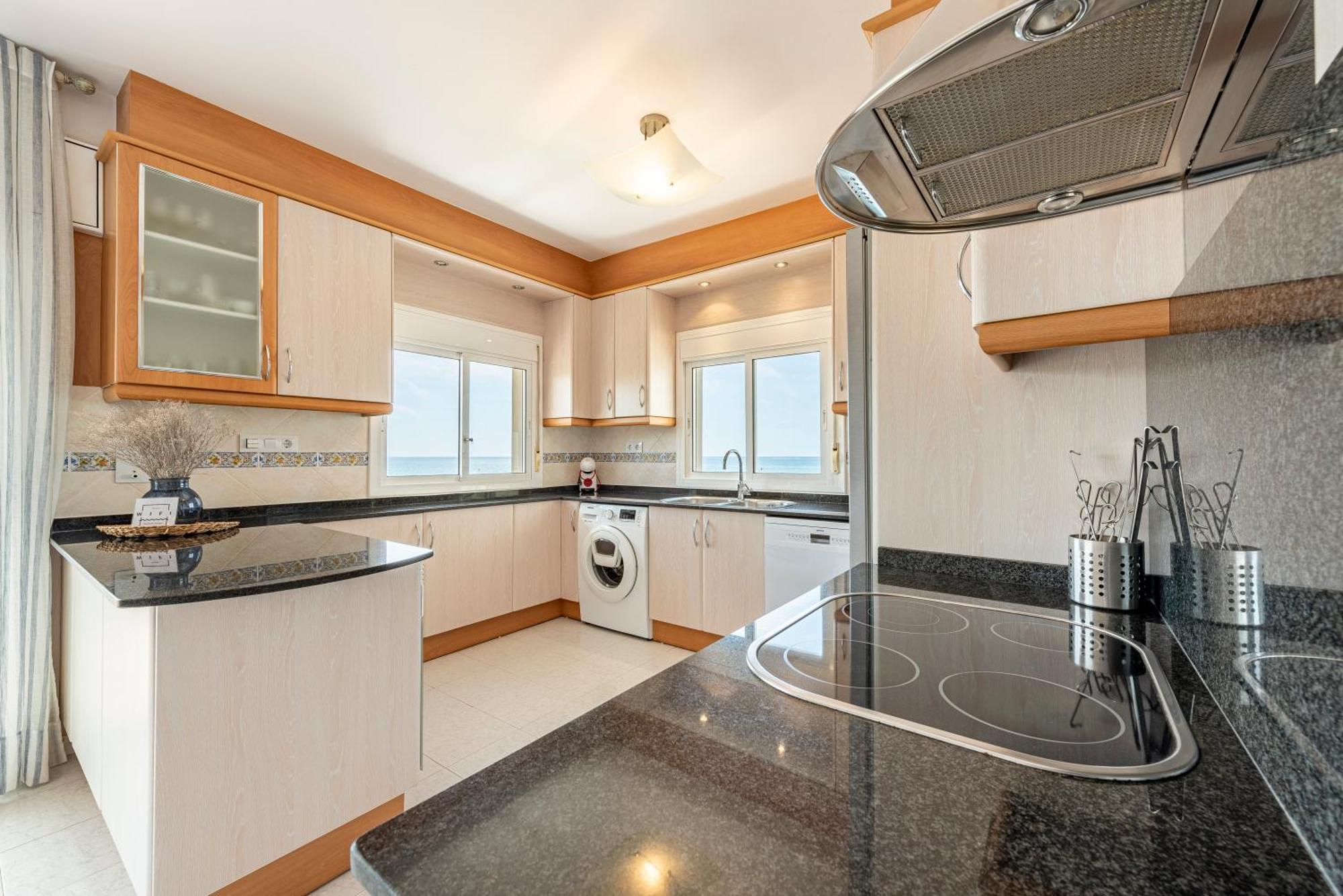 Apartamento Frente Al Mar Камбрильс Экстерьер фото